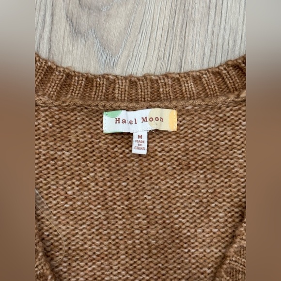 Hazel Moon. Brown Cable Knit Cardigan Sweater - Picture 4 of 10